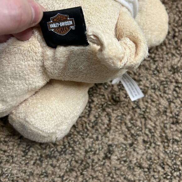 HARLEY DAVIDSON STUFFED PIG, White T Shirt - Logo, Black Bandana - Logo - 2012 - Picture 9 of 11